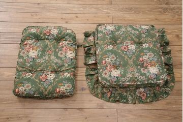 中古　飛騨産業　キツツキ　穂高　WINDSOR　クラシカルな花柄ファブリックが印象的なナラ材製ロッキングチェア(アームチェア、アームソファ)(R-050691)