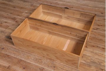 和製アンティーク　桐材　天板・脚付きリメイク　丸金具がポイント!素朴な雰囲気が魅力の箪笥ローボード(引き出し、チェスト、テレビ台)(R-050692)