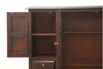 中古　北海道民芸家具　クラシカルな雰囲気が魅力!落ち着きのある空間づくりにおすすめのサイドボード(キャビネット、収納棚、リビングボード)(R-050693)