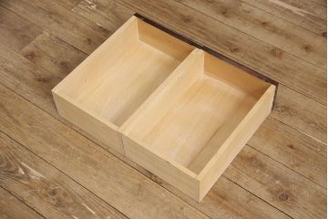 中古　北海道民芸家具　クラシカルな雰囲気が魅力!落ち着きのある空間づくりにおすすめのサイドボード(キャビネット、収納棚、リビングボード)(R-050693)