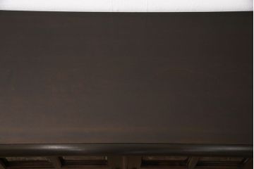 中古　北海道民芸家具　クラシカルな雰囲気が魅力!落ち着きのある空間づくりにおすすめのサイドボード(キャビネット、収納棚、リビングボード)(R-050693)