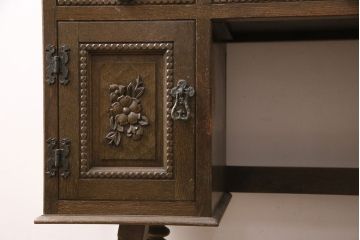 和製ヴィンテージ　神戸洋家具　ナラ材　ペイント仕上げ限定　彫り彫刻が華やかな雰囲気を演出するドレッサー&チェアセット(鏡台、ミラー、ビンテージ)(R-050694)