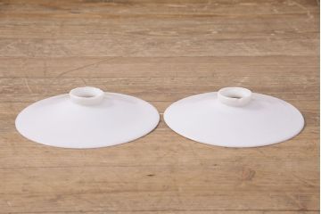 アンティーク照明　昭和初期　先のとがった電球がレトロな雰囲気を高める平笠シェードの吊り下げ照明(ペンダントライト、天井照明、電笠、シェード)(R-050699)