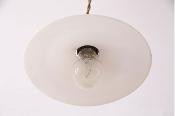 アンティーク照明　シンプルデザインが取り入れやすい、平笠シェードのペンダントライト2個セット(吊り下げ照明、天井照明、シェード、電傘)(R-050700)