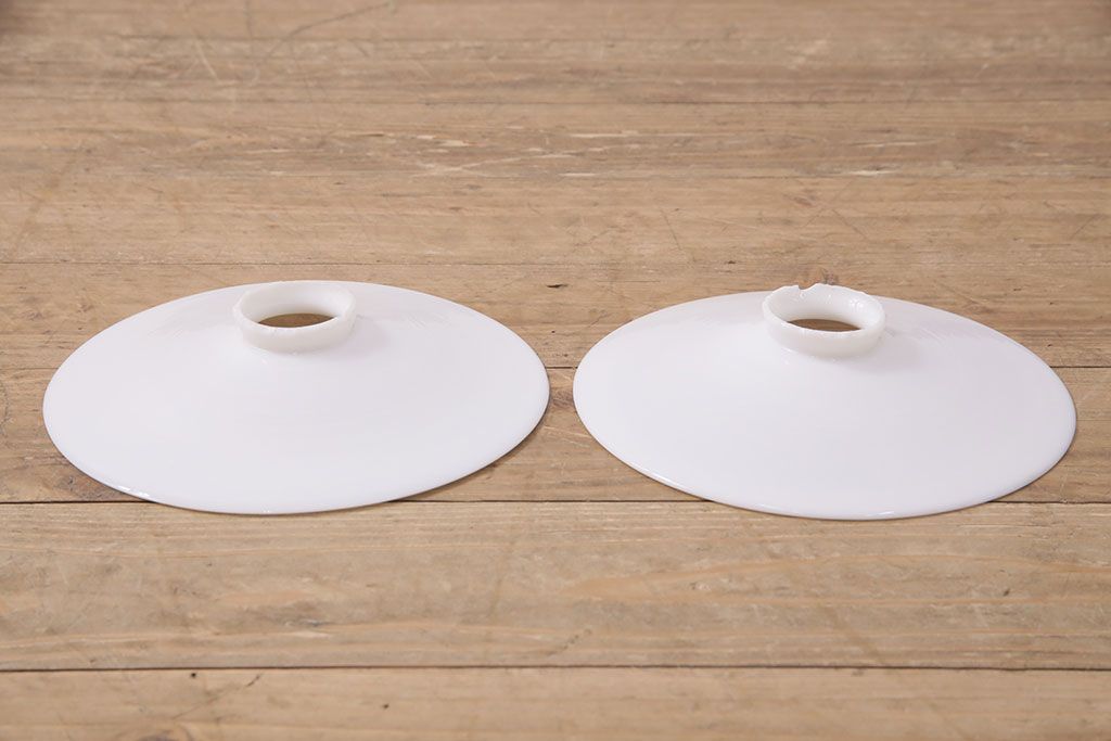 アンティーク照明　シンプルデザインが取り入れやすい、平笠シェードのペンダントライト2個セット(吊り下げ照明、天井照明、シェード、電傘)(R-050701)