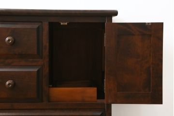 中古　リメイク家具　北海道民芸家具　上質な作りが魅力のサイドキャビネット(リビングボード、引き出し、チェスト、テレビ台)(R-050711)