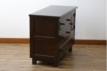 中古　リメイク家具　北海道民芸家具　上質な作りが魅力のサイドキャビネット(リビングボード、引き出し、チェスト、テレビ台)(R-050711)