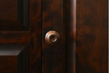 中古　リメイク家具　北海道民芸家具　上質な作りが魅力のサイドキャビネット(リビングボード、引き出し、チェスト、テレビ台)(R-050711)