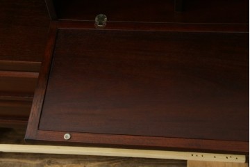 和製ヴィンテージ　チーク材　北欧家具のようなスタイリッシュさが魅力的なサイドボード　(R-050712)