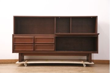 ジャパンヴィンテージ　チーク材　北欧家具のようなスタイリッシュさが魅力的なサイドボード(収納棚、戸棚、キャビネット、ビンテージ)(R-050712)