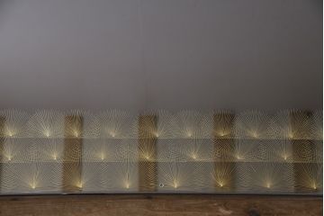 中古　輪島塗　吠木正樹作　ガラス天板付き　繊細な松模様が優しい雰囲気を醸しだす座卓(ローテブル)(R-050718)