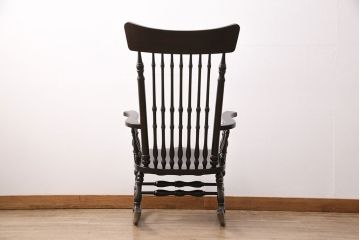 中古　美品　松本民芸家具　落ち着きのあるくつろぎの時間を過ごせるロッキングチェア(アームチェア、板座チェア、揺り椅子)(定価約23万円)(R-050725)