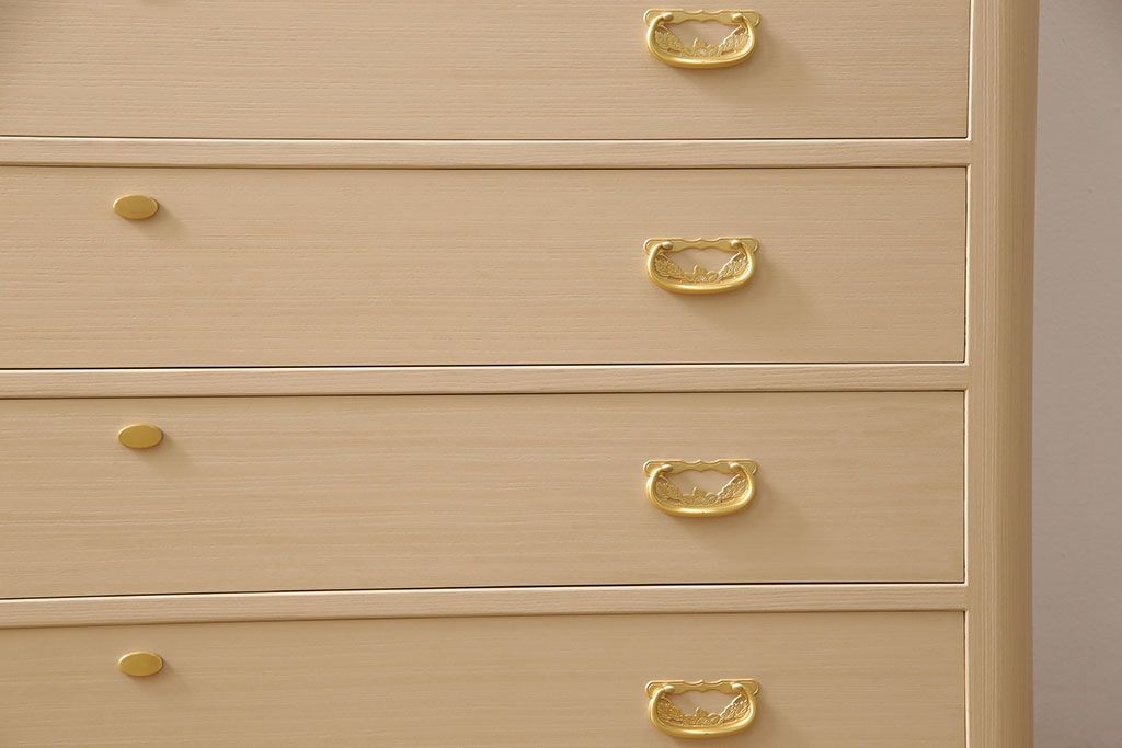 中古　和歌山県紀州　伝統工芸士・中田静夫作　金色の金具が煌びやかな印象を与える加茂総桐箪笥(総桐たんす、総桐箪笥、胴丸)(定価約120万円)(R-050726)