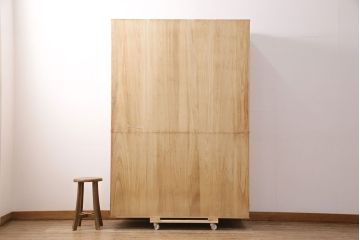 中古　和歌山県紀州　伝統工芸士・中田静夫作　金色の金具が煌びやかな印象を与える加茂総桐箪笥(総桐たんす、総桐箪笥、胴丸)(定価約120万円)(R-050726)