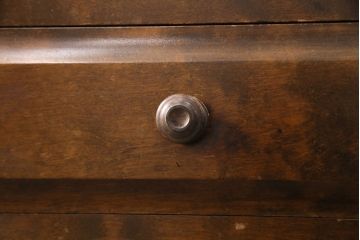 中古　北海道民芸家具　ペイント仕上げ限定　和・洋どちらの空間にも合わせやすいサイドボード(キャビネット、収納棚、戸棚)(R-050731)