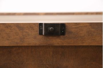 中古　北海道民芸家具　ペイント仕上げ限定　和・洋どちらの空間にも合わせやすいサイドボード(キャビネット、収納棚、戸棚)(R-050731)