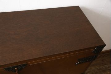 中古　国産　民芸家具　衣装盆付き　上質な和の空間づくりに活躍する桐箪笥(衣装箪笥、和タンス、桐たんす)(R-050732)