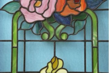 和製アンティーク　国産　華やかな花の図柄が存在感を放つステンドグラス2枚セット(明り取り、窓)(R-050736)