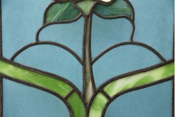 和製アンティーク　国産　華やかな花の図柄が存在感を放つステンドグラス2枚セット(明り取り、窓)(R-050736)