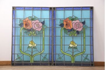 和製アンティーク　国産　華やかな花の図柄が存在感を放つステンドグラス2枚セット(明り取り、窓)(R-050736)