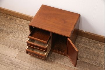 中古　美品　国産工芸家具　上質な和の空間づくりにおすすめの小引き出し(小物収納、卓上収納)(定価約8万円)(R-050739)
