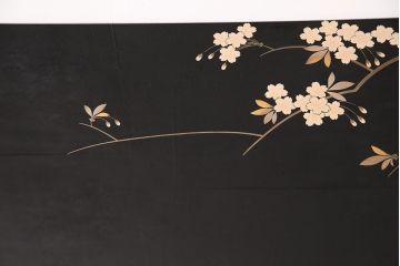 中古　山本幸三郎作　輪島塗　ガラス天板付き　紅葉と桜の図　和の情緒あふれる座卓(ローテーブル)(R-050753)