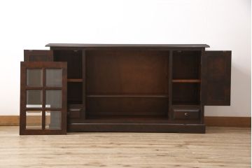 中古　北海道民芸家具　HM135　クラシカルな雰囲気が魅力!落ち着きのある空間づくりにおすすめのサイドボード(キャビネット、収納棚、リビングボード)(R-050756)