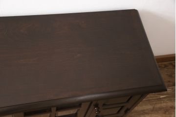 中古　北海道民芸家具　HM135　クラシカルな雰囲気が魅力!落ち着きのある空間づくりにおすすめのサイドボード(キャビネット、収納棚、リビングボード)(R-050756)