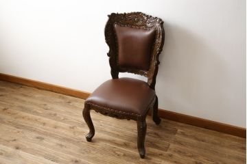 中古　極美品　タガヤサン　三越百貨店取扱い　細かな彫刻が見事な存在感のある本革チェア(ダイニングチェア、椅子)(R-050762)