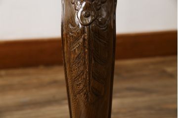 中古　極美品　タガヤサン　三越百貨店取扱い　細かな彫刻が見事な存在感のある本革チェア(ダイニングチェア、椅子)(R-050762)