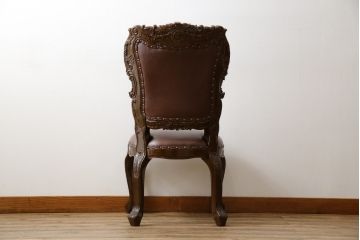 中古　極美品　タガヤサン　三越百貨店取扱い　細かな彫刻が見事な存在感のある本革チェア(ダイニングチェア、椅子)(R-050762)