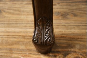 中古　極美品　タガヤサン　三越百貨店取扱い　細かな彫刻が見事な存在感のある本革チェア(ダイニングチェア、椅子)(R-050762)