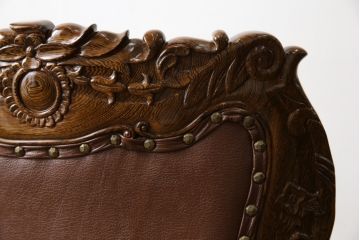 中古　極美品　タガヤサン　三越百貨店取扱い　細かな彫刻が見事な存在感のある本革チェア(ダイニングチェア、椅子)(R-050762)
