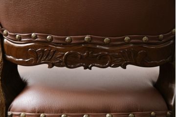 中古　極美品　タガヤサン　三越百貨店取扱い　細かな彫刻が見事な存在感のある本革チェア(ダイニングチェア、椅子)(R-050762)