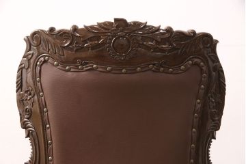 中古　極美品　タガヤサン　三越百貨店取扱い　細かな彫刻が見事な存在感のある本革チェア(ダイニングチェア、椅子)(R-050763)