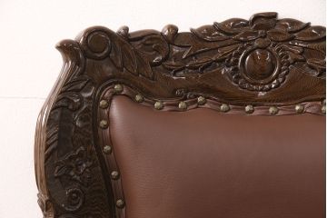 中古　極美品　タガヤサン　三越百貨店取扱い　細かな彫刻が見事な存在感のある本革チェア(ダイニングチェア、椅子)(R-050764)