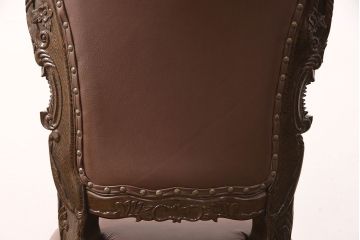 中古　極美品　タガヤサン　三越百貨店取扱い　細かな彫刻が見事な存在感のある本革チェア(ダイニングチェア、椅子)(R-050764)