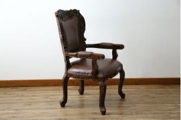 中古　極美品　タガヤサン　三越百貨店取扱い　細かな彫刻が見事な本革アームチェア(ダイニングチェア、椅子)(定価約36万円)(R-050765)