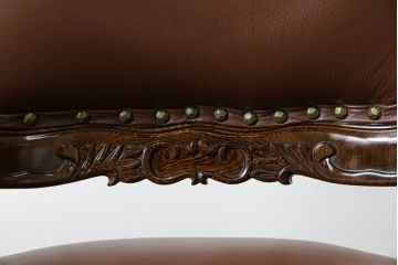 中古　極美品　タガヤサン　三越百貨店取扱い　細かな彫刻が見事な本革アームチェア(ダイニングチェア、椅子)(定価約36万円)(R-050765)