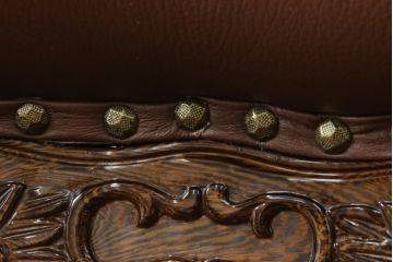 中古　極美品　タガヤサン　三越百貨店取扱い　細かな彫刻が見事な本革アームチェア(ダイニングチェア、椅子)(定価約36万円)(R-050765)