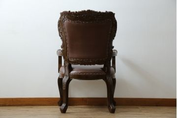 中古　極美品　タガヤサン　三越百貨店取扱い　細かな彫刻が見事な本革アームチェア(ダイニングチェア、椅子)(定価約36万円)(R-050765)