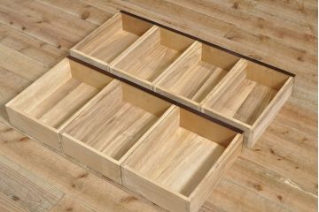 中古　美品　工芸家具　ケヤキ材　漆塗り　しっとりとした佇まいの上品な茶箪笥(定価37万円)(飾り棚、収納棚)(R-050766)