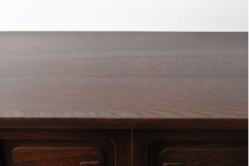 中古　美品　工芸家具　ケヤキ材　漆塗り　しっとりとした佇まいの上品な茶箪笥(定価37万円)(飾り棚、収納棚)(R-050766)