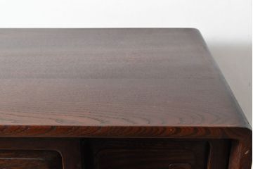 中古　美品　工芸家具　ケヤキ材　漆塗り　しっとりとした佇まいの上品な茶箪笥(定価37万円)(飾り棚、収納棚)(R-050766)