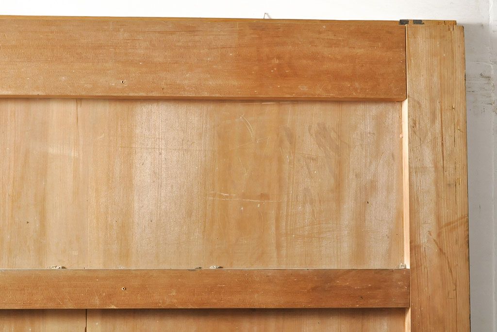 和製アンティーク　ヒノキ材　亀をモチーフにした金具が立派!雰囲気作りにおすすめの蔵戸(建具、引き戸、玄関戸)(R-050772)