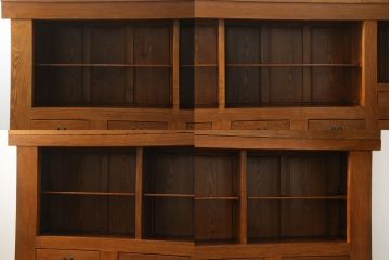 新品　未使用　在庫品　民芸家具　特大サイズ!　ニレ無垢材　和の空間作りに活躍する重ね9尺水屋箪笥(九尺水屋、サイドボード、和箪笥、収納棚)(R-050778)