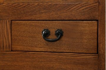 新品　未使用　在庫品　民芸家具　特大サイズ!　ニレ無垢材　和の空間作りに活躍する重ね9尺水屋箪笥(九尺水屋、サイドボード、和箪笥、収納棚)(R-050778)