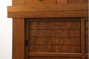 新品　未使用　在庫品　民芸家具　特大サイズ!　ニレ無垢材　和の空間作りに活躍する重ね9尺水屋箪笥(九尺水屋、サイドボード、和箪笥、収納棚)(R-050778)
