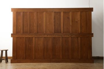 新品　未使用　在庫品　民芸家具　特大サイズ!　ニレ無垢材　和の空間作りに活躍する重ね9尺水屋箪笥(九尺水屋、サイドボード、和箪笥、収納棚)(R-050778)
