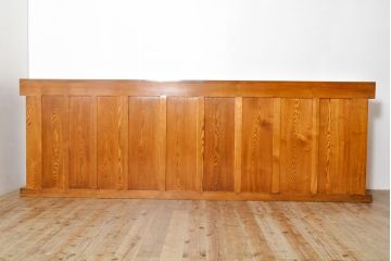 新品　未使用　在庫品　民芸家具　特大サイズ!　ニレ無垢材　和の空間作りに活躍する9尺水屋箪笥・上(九尺水屋、サイドボード、和箪笥、収納棚)(R-050779)